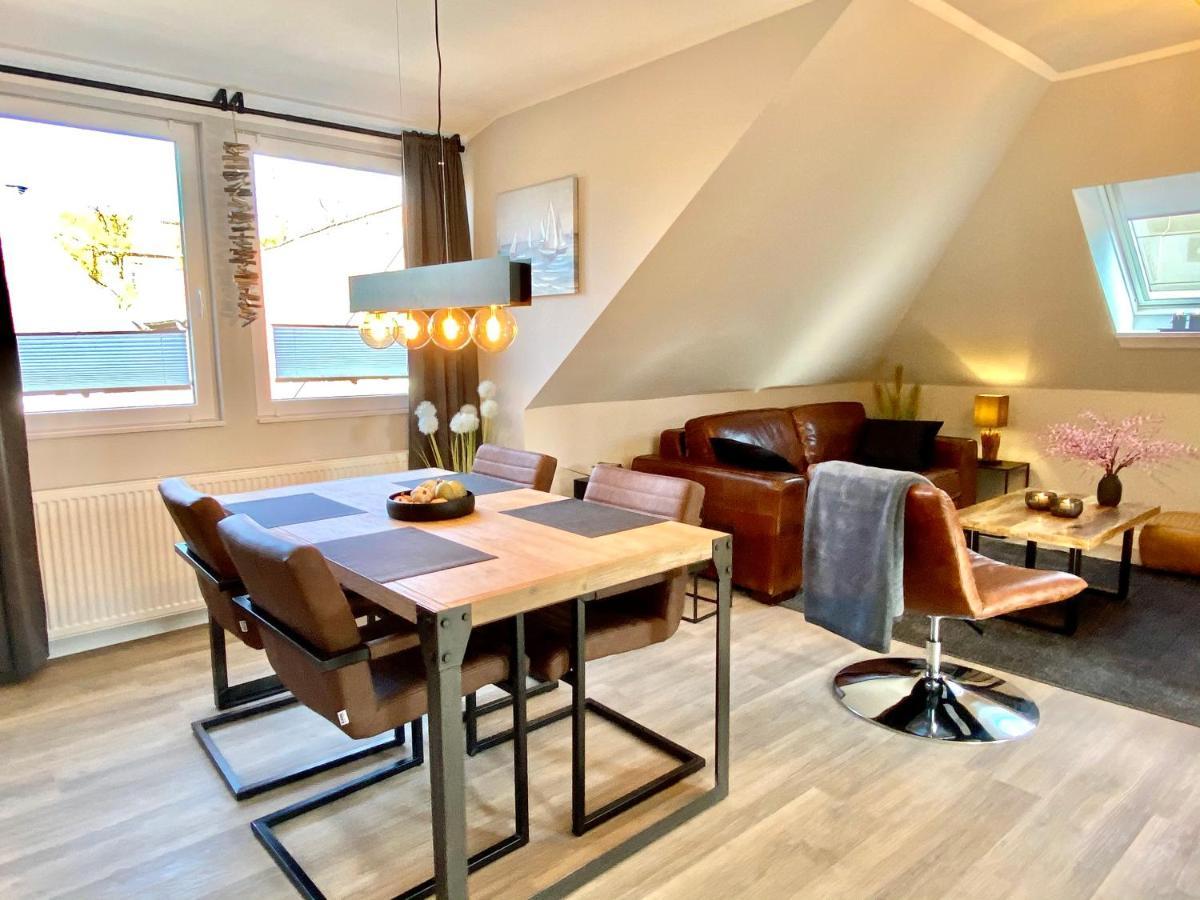 Schoene Teilweise Mit Dachterrasse Im Herzen Von * Itzehoe
