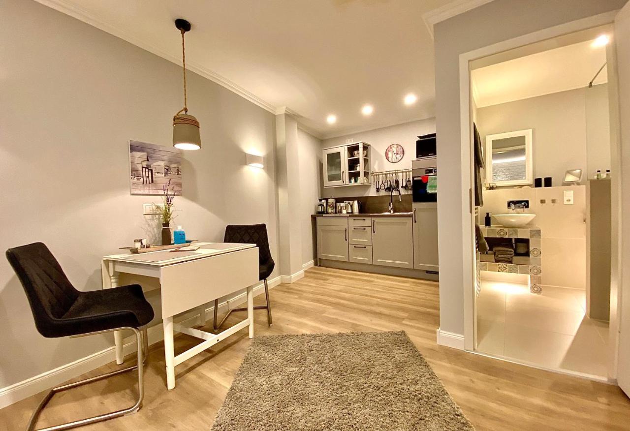 Schoene Teilweise Mit Dachterrasse Im Herzen Von Apartment Itzehoe