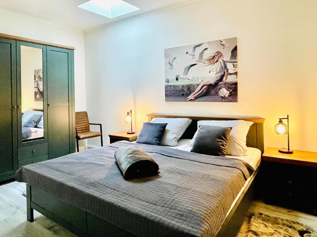 Appartement Schoene Teilweise Mit Dachterrasse Im Herzen Von Itzehoe